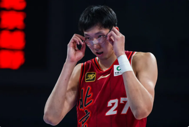 bob半岛体育官方入口-争议！周琦连拍视频为杜兰特霍姆格伦NBA全明星拉票 舆论却群嘲